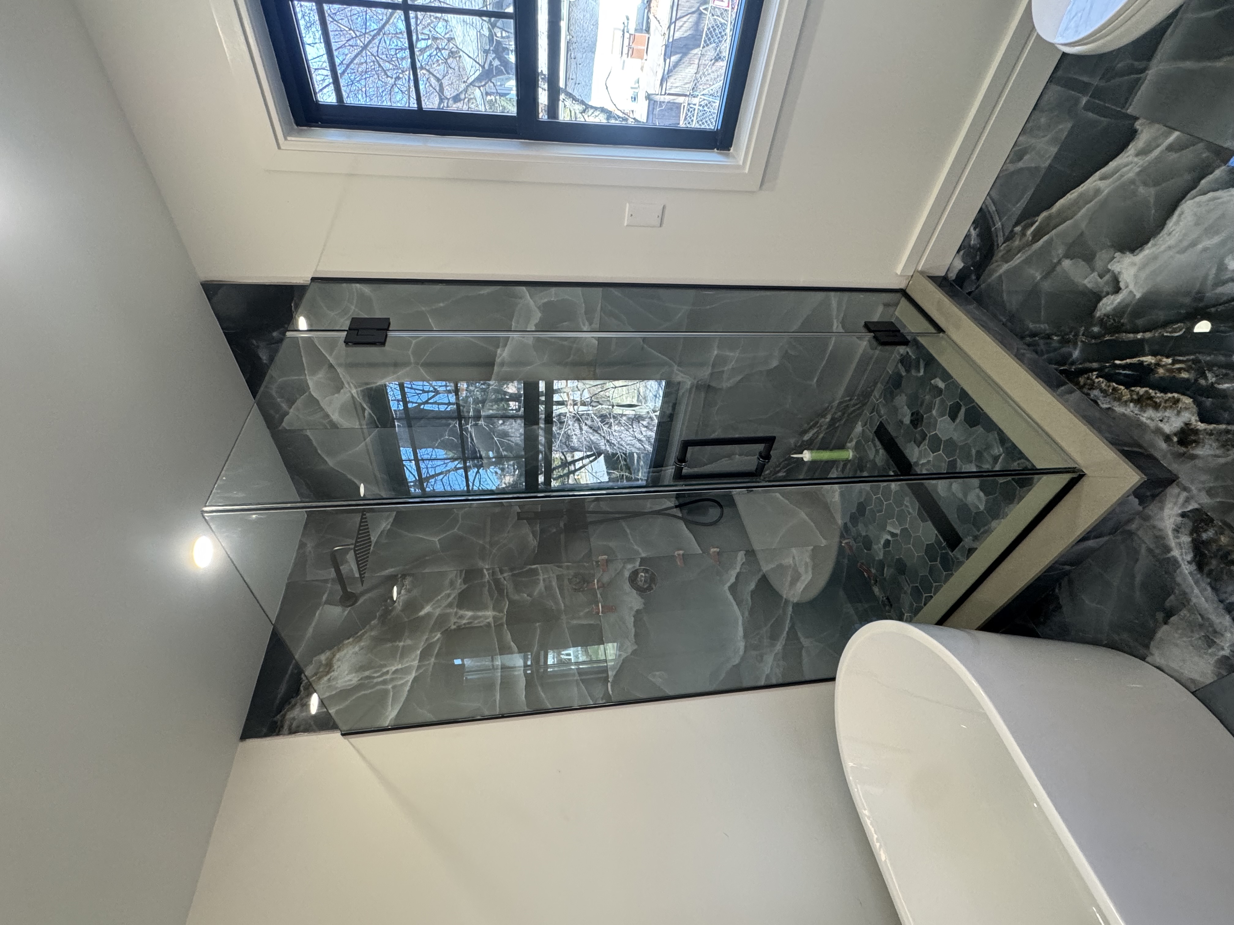 Neo-angle enclosure Brooklyn